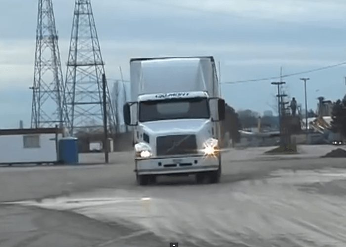 Video: Super Semi Truck Stunt Driving