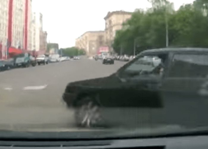 VIDEO: U-Turn Idiot