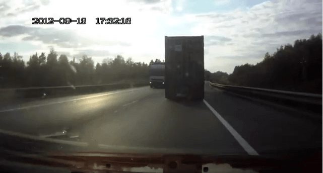 Crazy Truck Crash, Lucky Driver