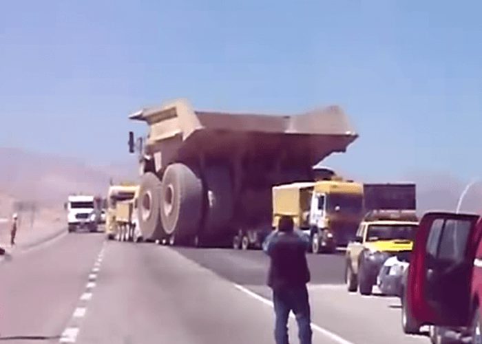 VIDEO: Moving The World’s Biggest Truck