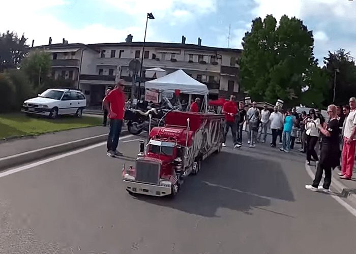 VIDEO: The Custom One Man Peterbilt Truck Model