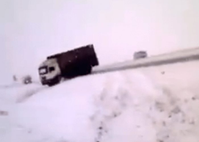 VIDEO: Truck On Slippery Russian Road