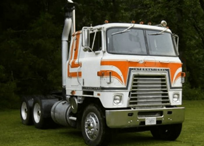 VIDEO: Classic Mix Of Big Trucks