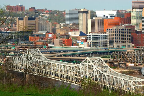Kentucky, Ohio Governors Sign Bridge Agreement