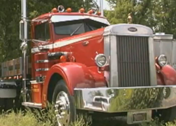 VIDEO: Ride Along In A 1953 Peterbilt 350