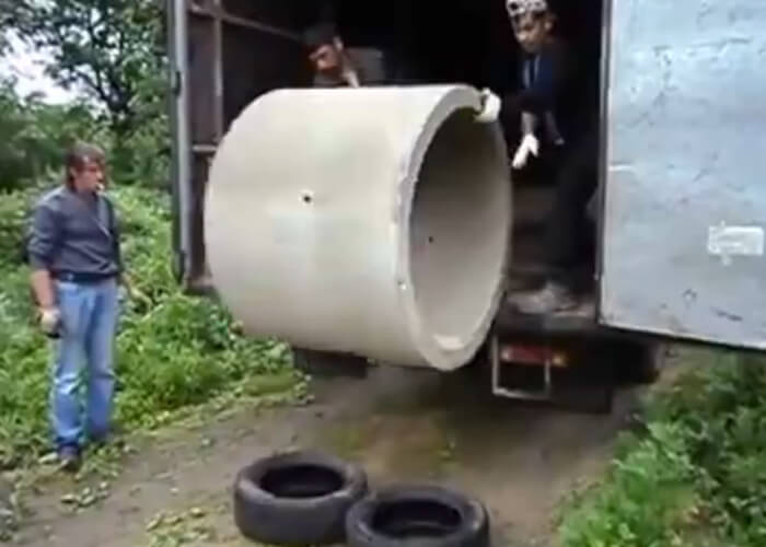 VIDEO: How Not To Unload