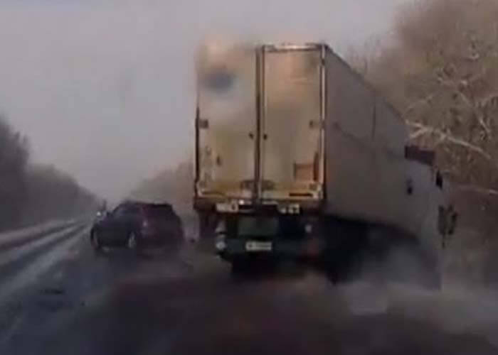 VIDEO: SUV Runs Truck Off The Road