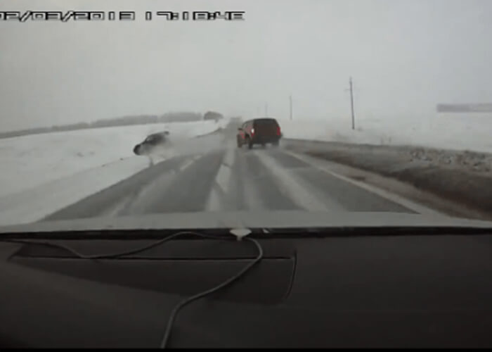 VIDEO: Russian Car Accident On Snowy Highway
