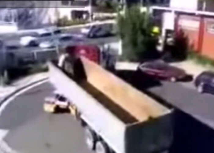 VIDEO: Amazing Driving Skills