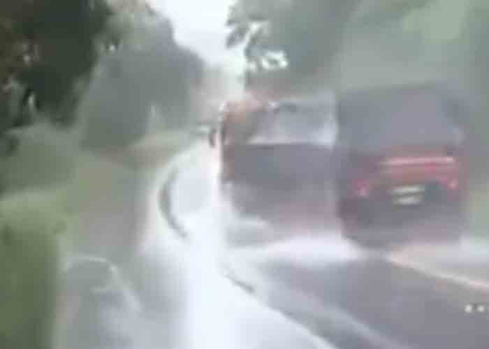 VIDEO: Driver Narrowly Avoids Hitting Stopped Vehicles