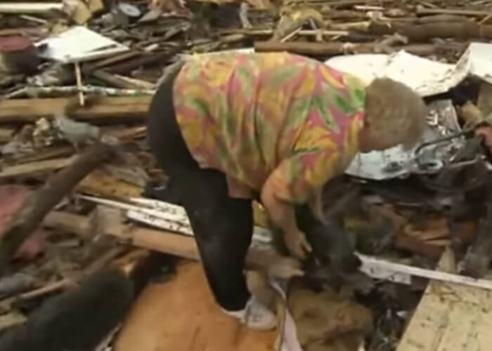 Oklahoma Tornado Surviver Finds Dog Alive In Rubble