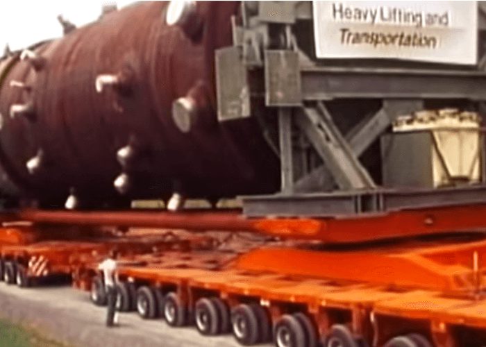 VIDEO: Extreme Trucking, Massive Loads