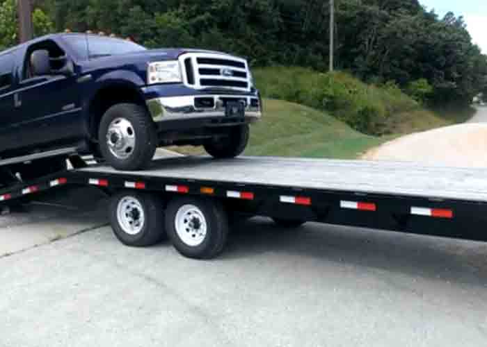 VIDEO: How Not To Load A Pickup Onto A Trailer