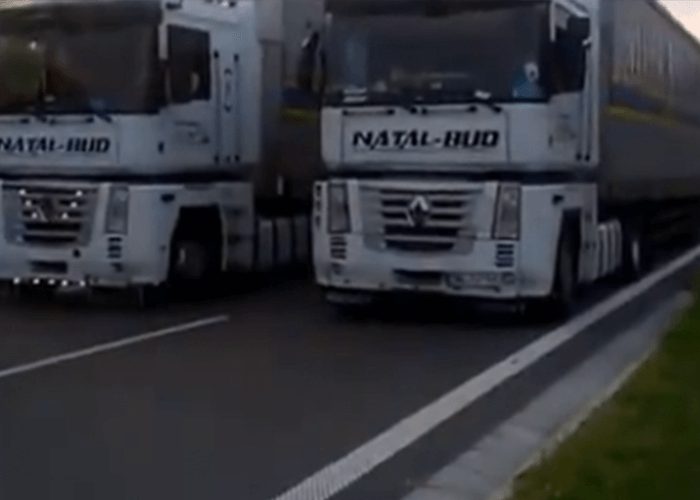 VIDEO: Truck Blocks Late-Lane Mergers