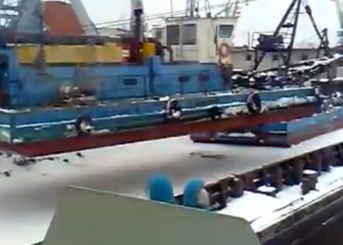 VIDEO: Huge Crane Collapse At Port