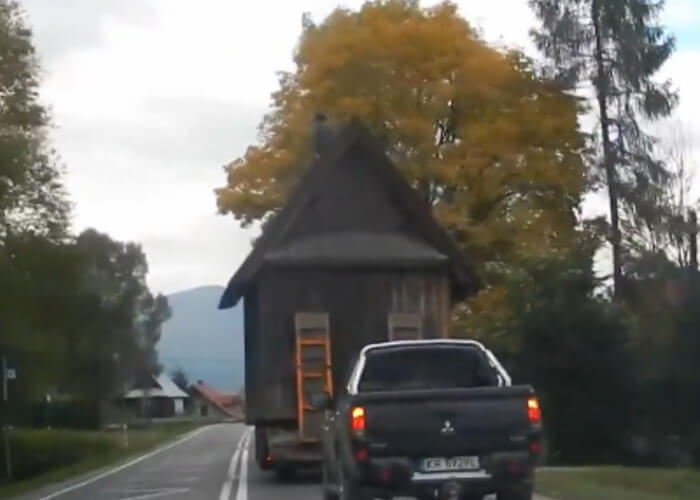 VIDEO: Crazy Way To Move A House