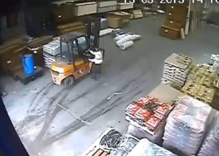 VIDEO: Quick Thinking Fork Lift Driver Stops Burglars