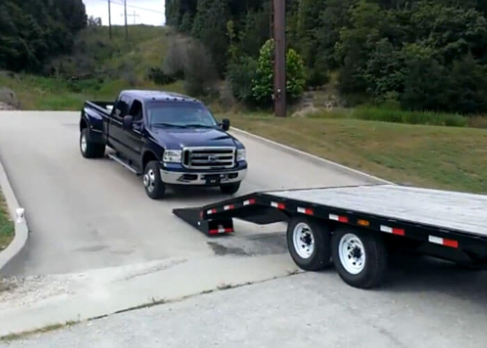 VIDEO: Truck Loading Onto Trailer Fail – Hilarious Commentary