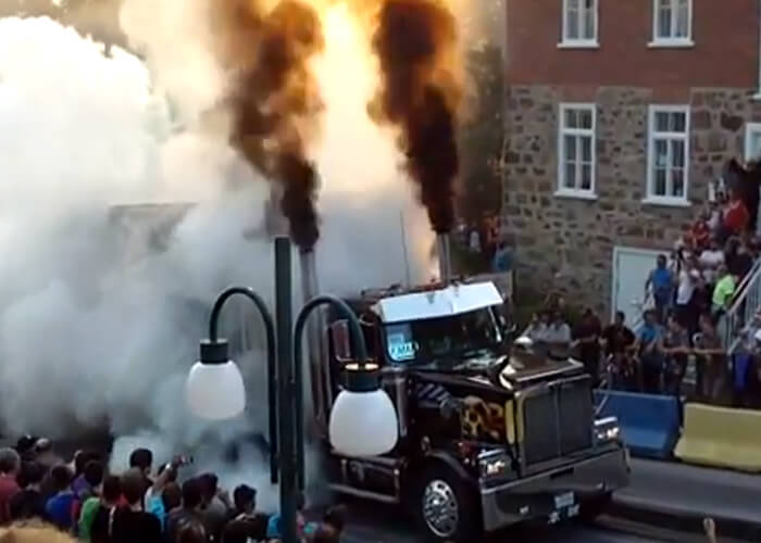 VIDEO: Big Rig Burnout