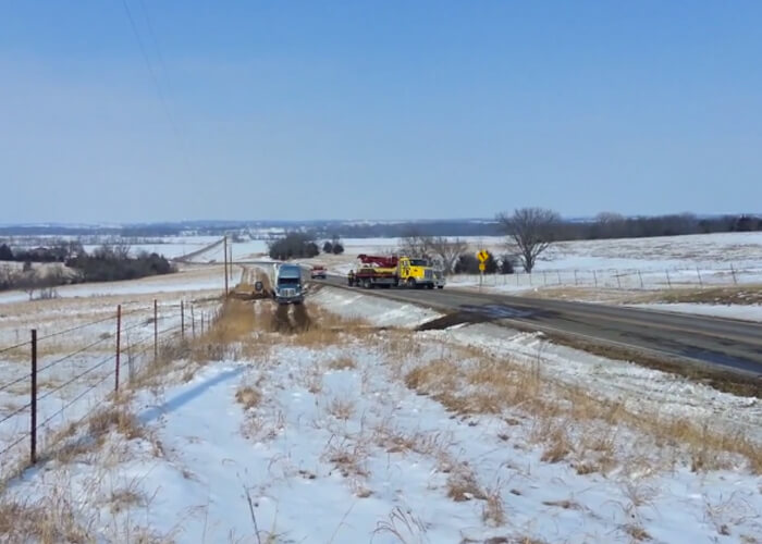 VIDEO: KDOT Wrecker Rights Tractor-Trailer