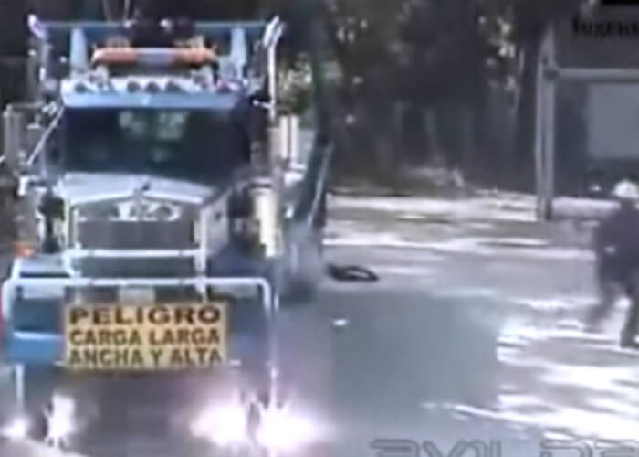 VIDEO: Truck Connects With Power Lines