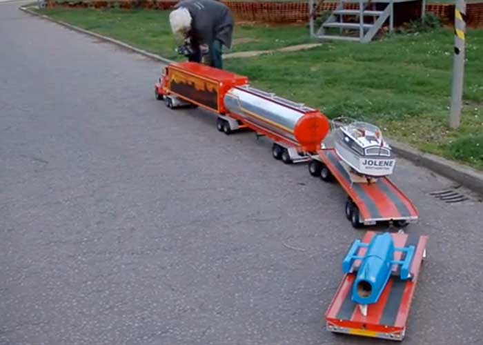 VIDEO: RC Road Train