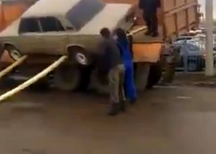 VIDEO: Unloading A Car- Russian Style