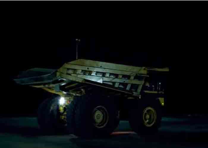 VIDEO: Drifting A 200 Ton Dump Truck