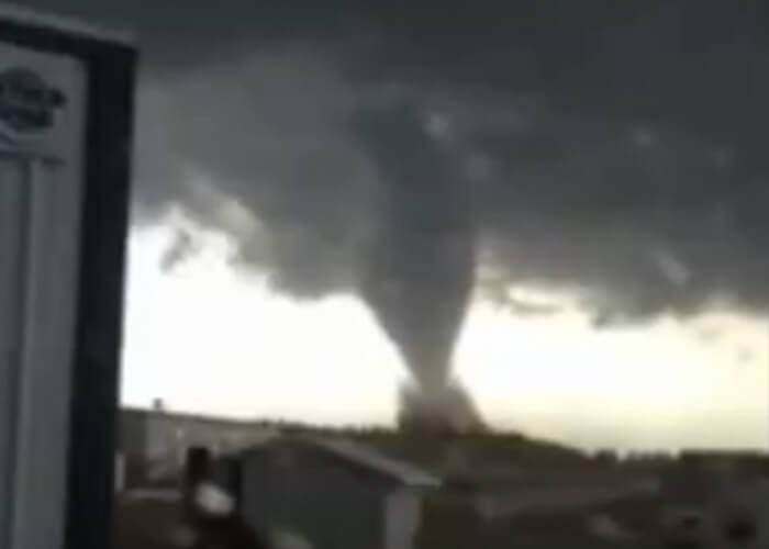 Video: Footage of the North Dakota Oilfield Tornado