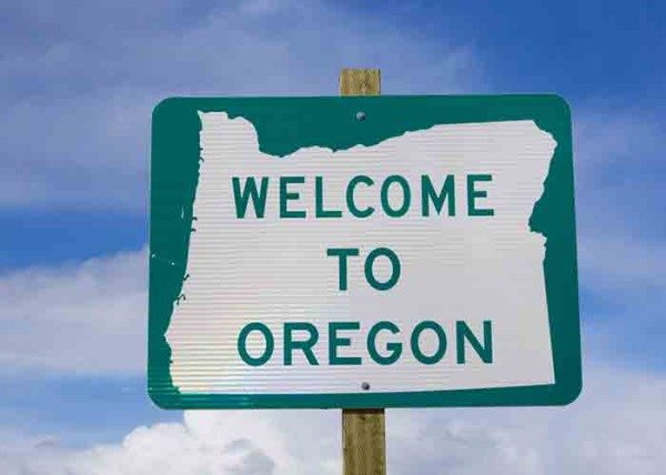 Oregon plans to raise interstate speed limits for trucks