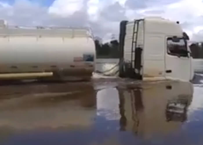 VIDEO: Crazy Convoy Crossing