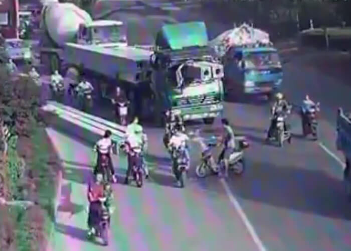 VIDEO: Luckiest Truck Driver Ever