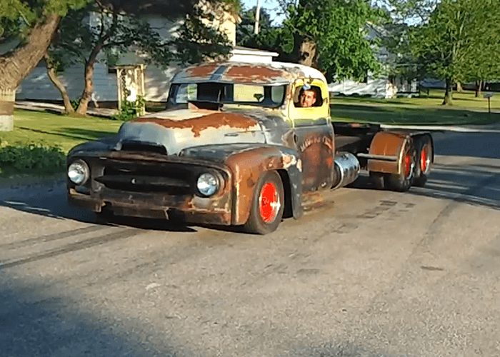 Video: Rat Rod Mini Truck