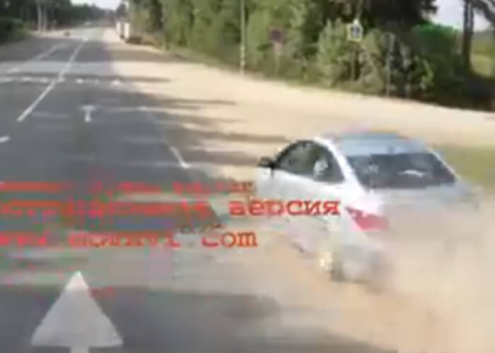 VIDEO: Roadside Overtake Goes Wrong. Fail.