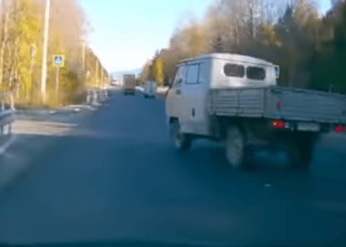 VIDEO: Overtaking Gone Wrong