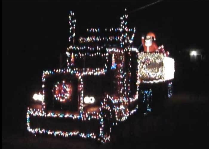 Video: Santa Drives a Peterbilt