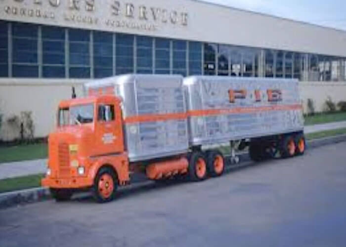 Video: Custom Mini Big Rigs