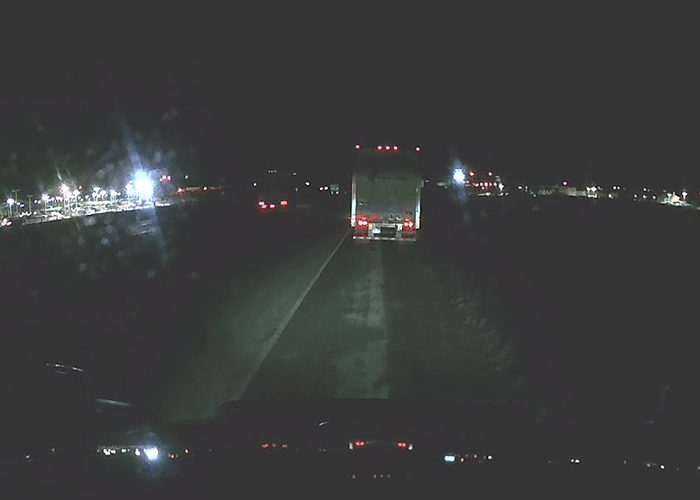 VIDEO: FedEx Truck Loses Trailer On I-35 North