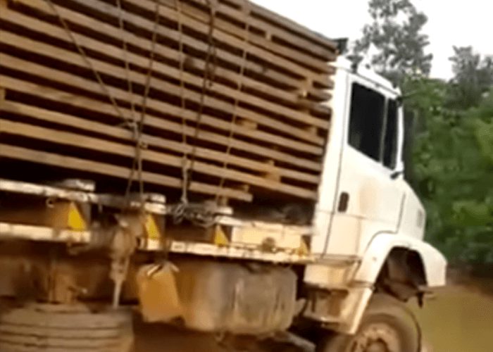 VIDEO: Off-Road Trucking In Brazil