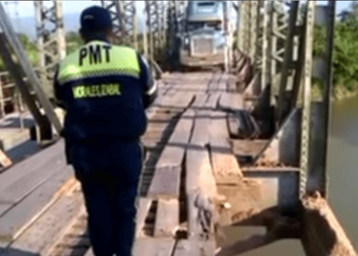 VIDEO: Truck Drives Across Crumbling Bridge