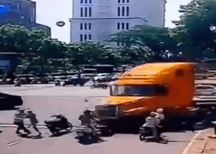 VIDEO: Out Of Control Truck Vs. Scooter Riders