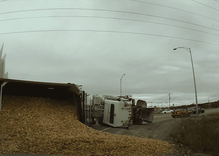 VIDEO: Truck Vs. Roundabout