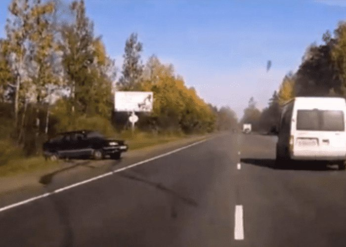 VIDEO: Four Wheeler’s Bad Decision Causes Crash