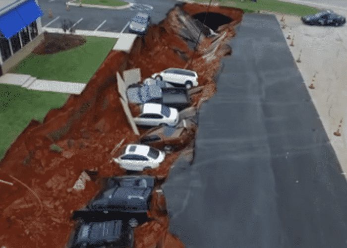 VIDEO: Sinkhole At Mississippi IHOP Swallows 14 Vehicles Whole