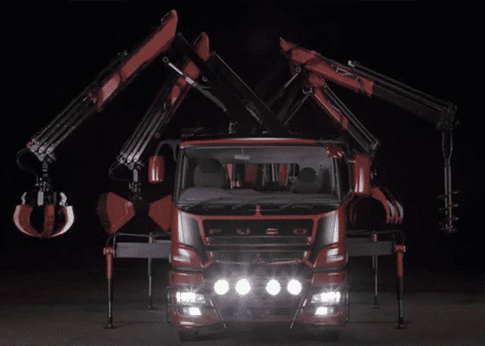 VIDEO: Spider-Inspired Eight Armed Truck