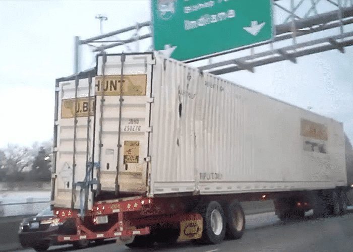 VIDEO: Mangled Trailer On Chicago Highway