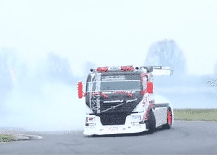 VIDEO: Drifting Volvo