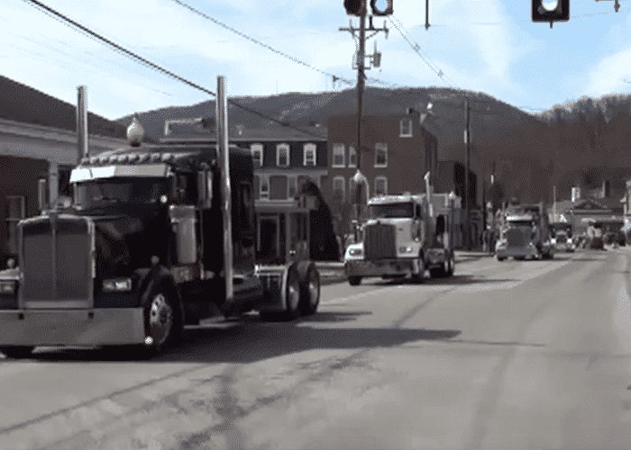 VIDEO: Touching Motorcade Tribute To Fallen Trucker