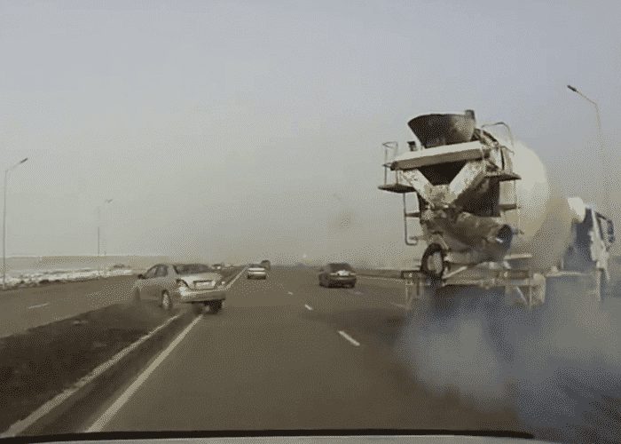 VIDEO: Blowout Causes Dangerous Swerves