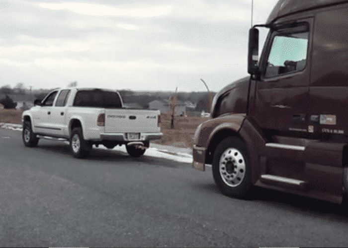 VIDEO: Pickup Rescues Truck With Dead Starter